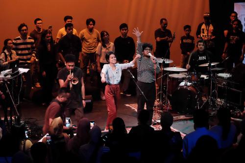 Intimate Tour &quot;3 Cerita 1 Ruang&quot;: Tour Sederhana namun Impactful